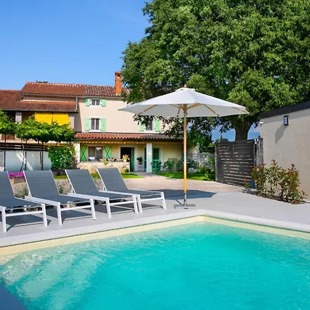 Ferienhaus Ladonja In